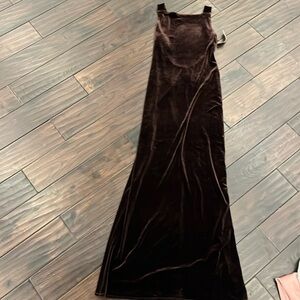 Nwt backless gown